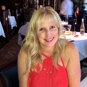 Meet your Posher, Cynthia